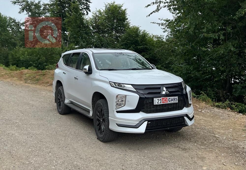 ميتسوبيشي باجيرو سبورت